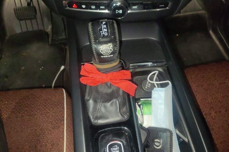Used Volvo XC60 2021 T5 4x4 Smart Luxury Edition Gear Lever