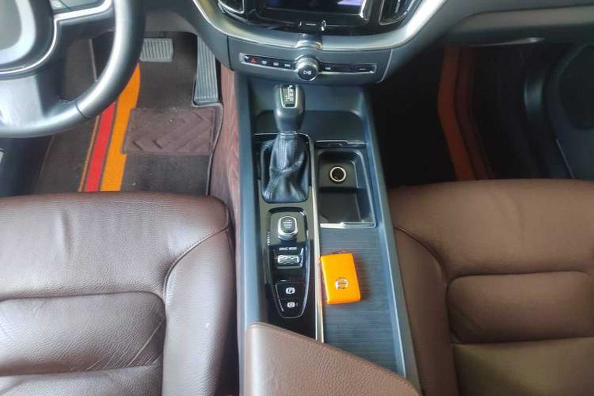 Used Volvo XC60 2021 T5 4x4 Smart Luxury Edition Gear Lever