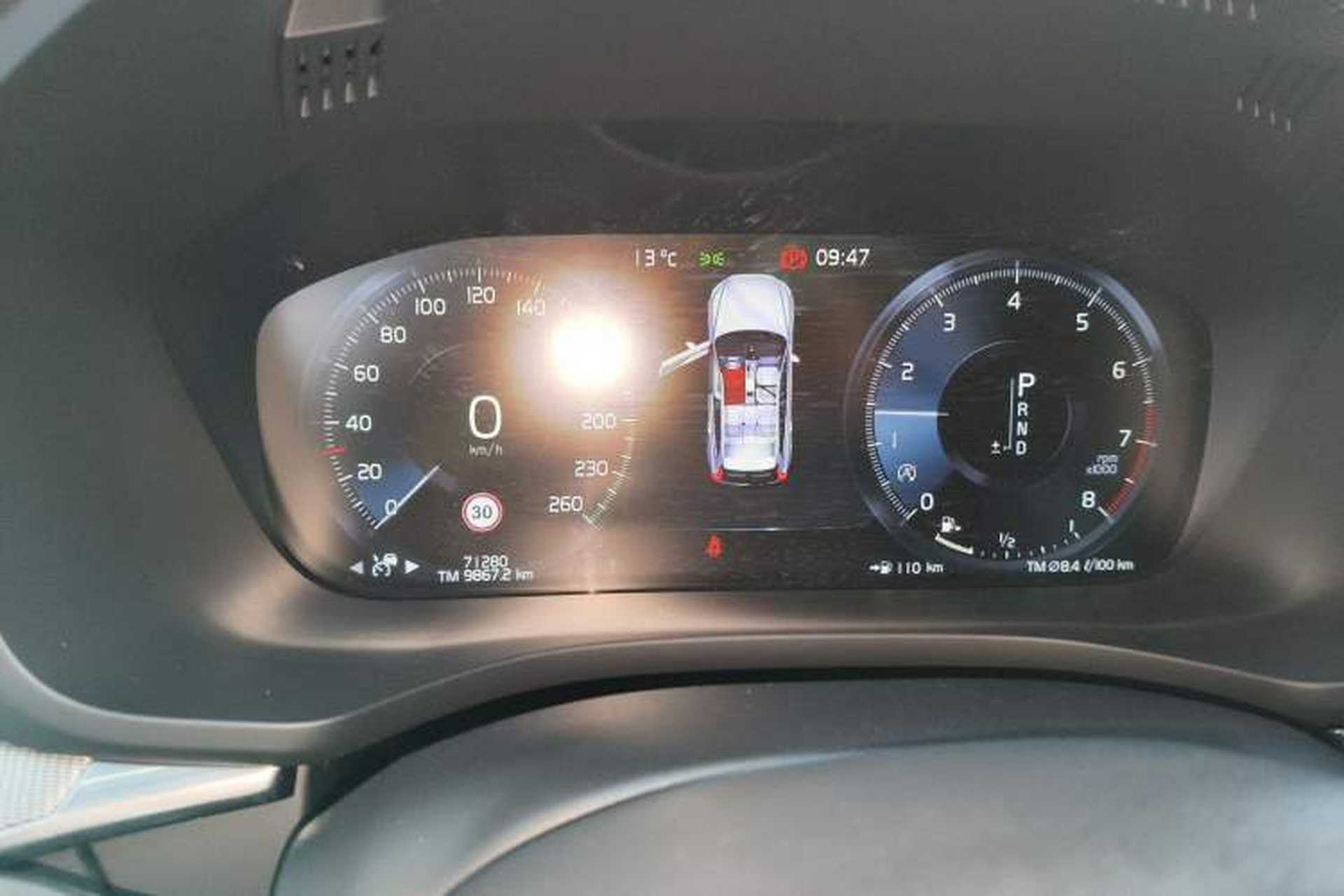 Used Volvo XC60 2021 T5 4x4 Smart Luxury Edition Instrument Cluster