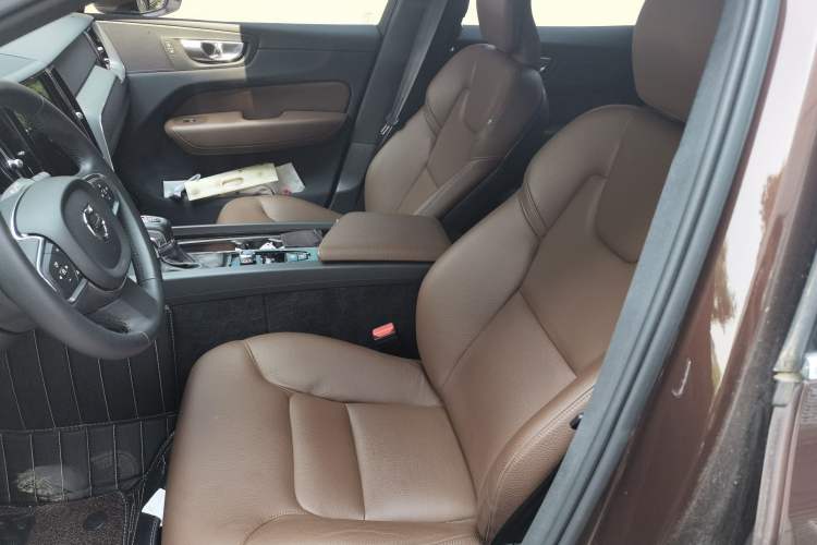 Used Volvo XC60 2021 T5 4x4 Zhiyi Sport Edition Left Front Seat