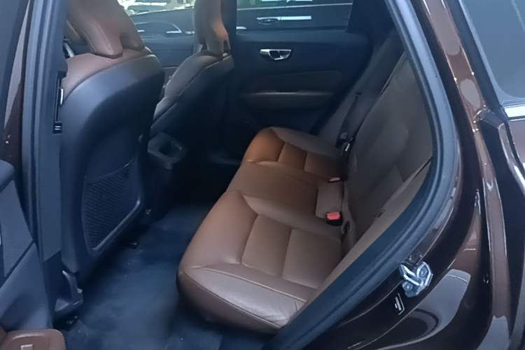 Used Volvo XC60 2021 T5 4x4 Smart Luxury Edition Left Rear Seat