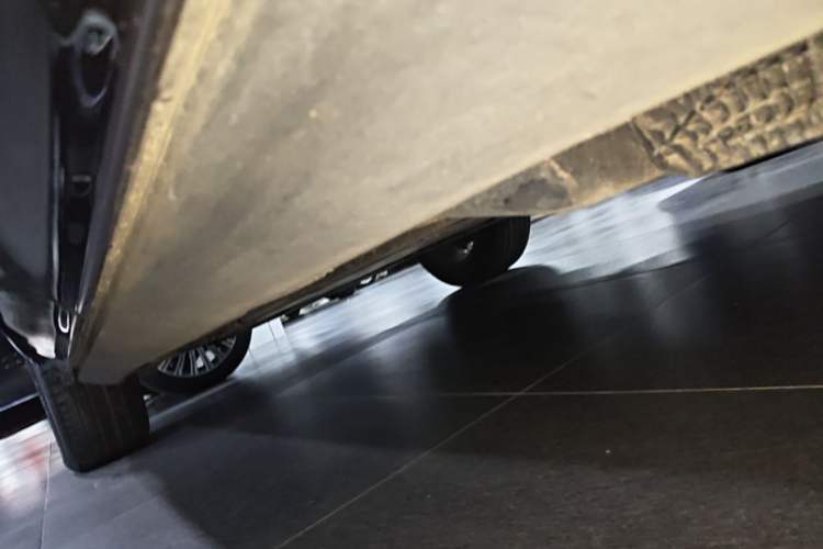 Used Volvo XC60 2021 T5 4x4 Smart Luxury Edition Left Side Sill