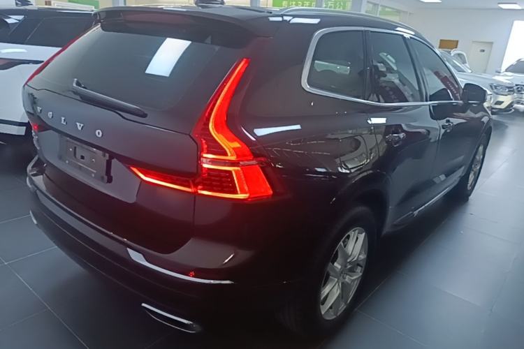 Used Volvo XC60 2021 T5 4x4 Smart Luxury Edition Rear Right 45 Deg