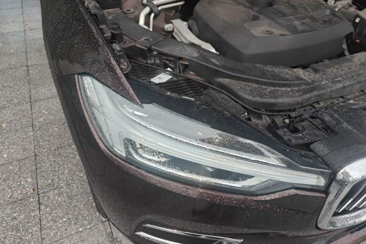 Used Volvo XC60 2021 T5 4x4 Smart Luxury Edition Right Front Headlight