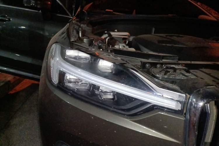 Used Volvo XC60 2021 T5 4x4 Smart Luxury Edition Right Front Headlight