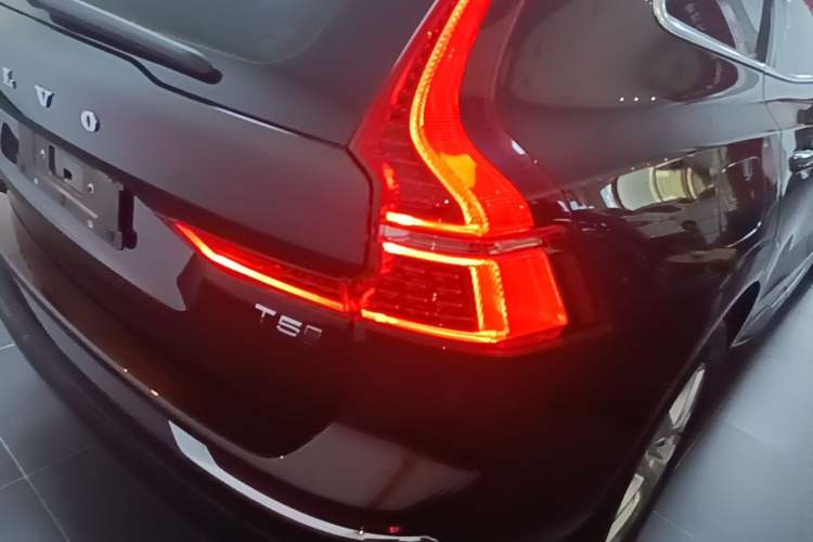 Used Volvo XC60 2021 T5 4x4 Smart Luxury Edition Right Rear Taillight