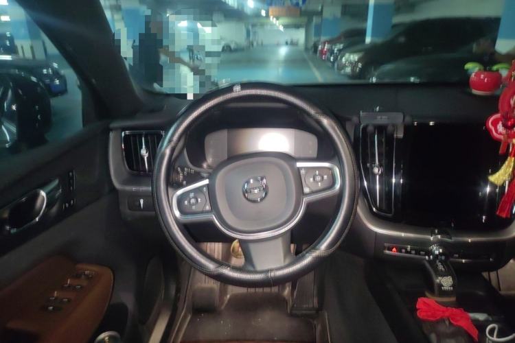Used Volvo XC60 2021 T5 4x4 Smart Luxury Edition Steering Wheel