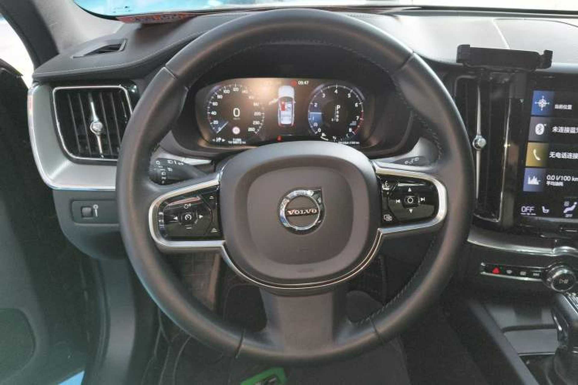 Used Volvo XC60 2021 T5 4x4 Smart Luxury Edition Steering Wheel