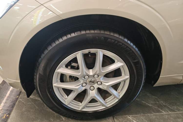 Used Volvo XC60 2021 T5 4x4 Smart Luxury Edition Exterior 3