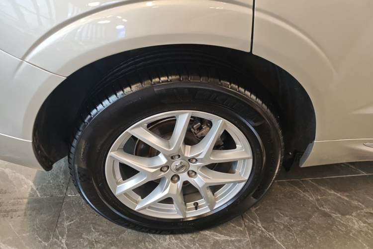 Used Volvo XC60 2021 T5 4x4 Smart Luxury Edition Exterior 4