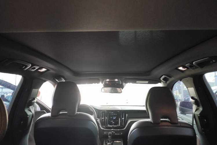 Used Volvo XC60 2021 T5 4x4 Smart Luxury Edition Headliner