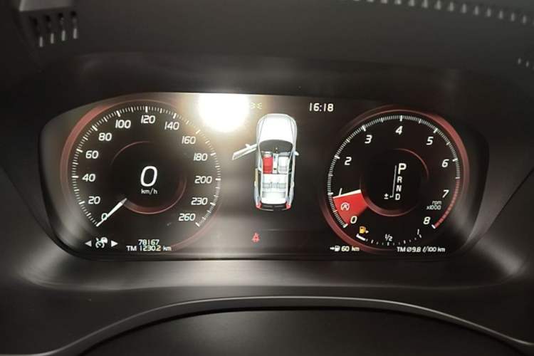 Used Volvo XC60 2021 T5 4x4 Smart Luxury Edition Instrument Cluster