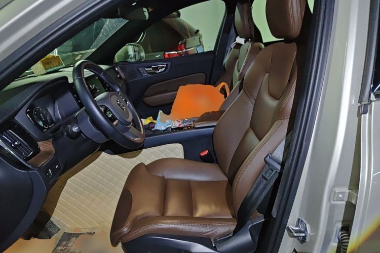 Used Volvo XC60 2021 T5 4x4 Smart Luxury Edition Left Front Seat