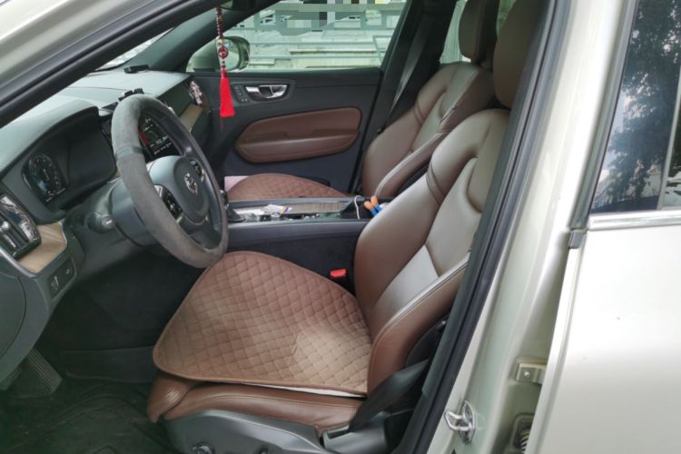 Used Volvo XC60 2021 T5 4x4 Smart Luxury Edition Left Front Seat