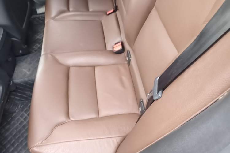 Used Volvo XC60 2021 T5 4x4 Smart Luxury Edition Left Rear Seat