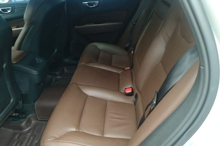 Used Volvo XC60 2021 T5 4x4 Smart Luxury Edition Left Rear Seat