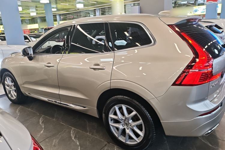 Used Volvo XC60 2021 T5 4x4 Smart Luxury Edition Left Side
