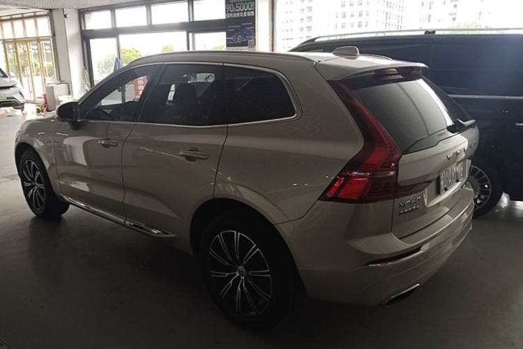Used Volvo XC60 2021 T5 4x4 Smart Luxury Edition Rear Left 45 Deg