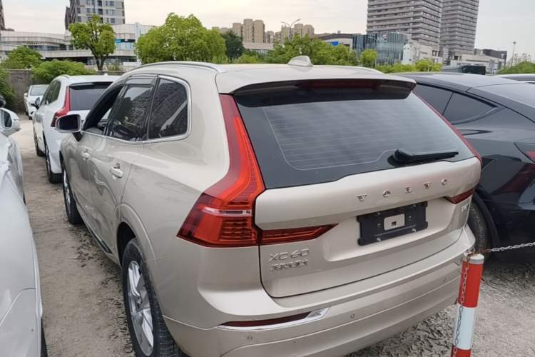 Used Volvo XC60 2021 T5 4x4 Smart Luxury Edition Rear Left 45 Deg