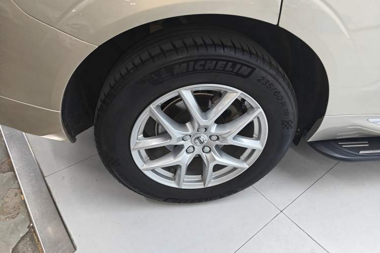 Used Volvo XC60 2021 T5 4x4 Smart Luxury Edition Right Rear Wheel Hub