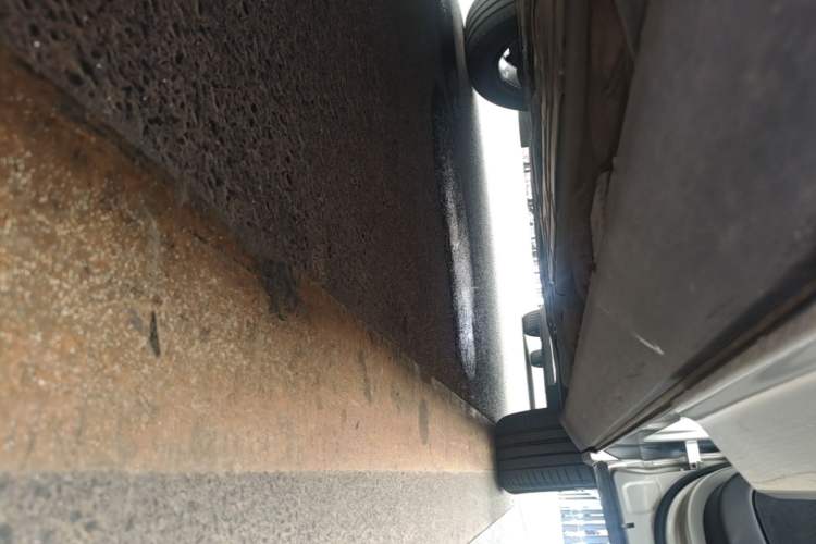Used Volvo XC60 2021 T5 4x4 Smart Luxury Edition Right Side Sill