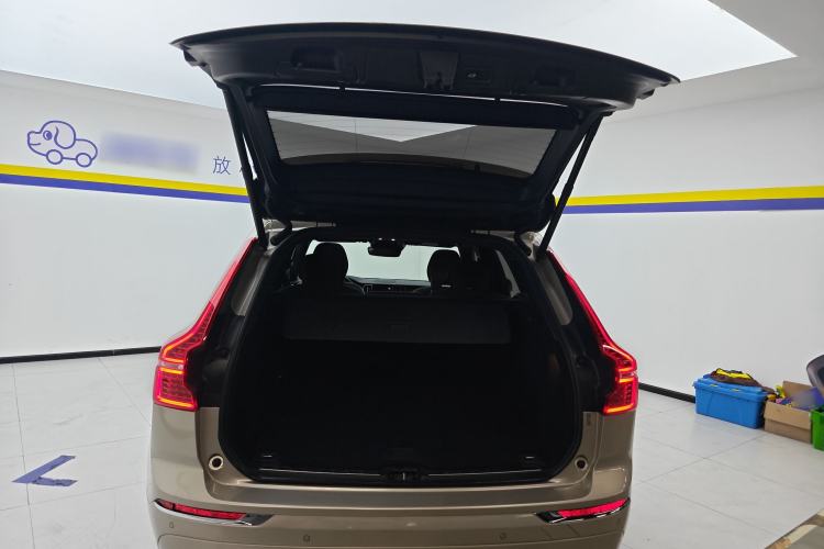 Used Volvo XC60 2021 T5 4x4 Smart Luxury Edition Trunk