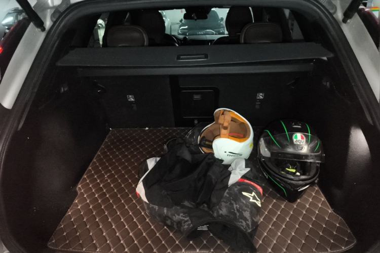 Used Volvo XC60 2021 T5 4x4 Smart Luxury Edition Trunk