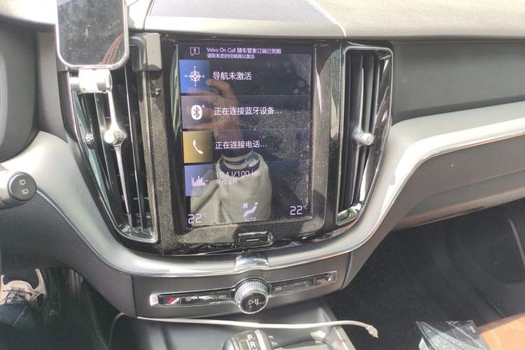 Used Volvo XC60 2021 T5 4x4 Smart Luxury Edition Audio And AC Panel