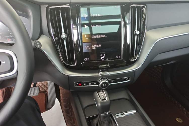 Used Volvo XC60 2021 T5 4x4 Smart Luxury Edition Audio And AC Panel