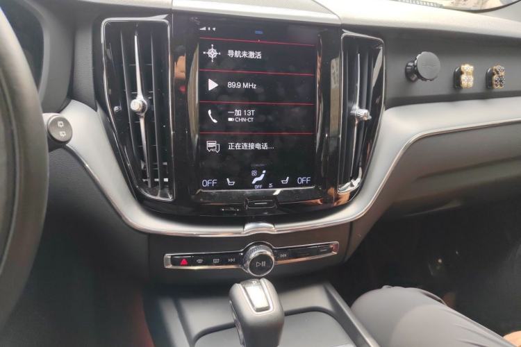Used Volvo XC60 2021 T5 4x4 Smart Luxury Edition Audio And AC Panel