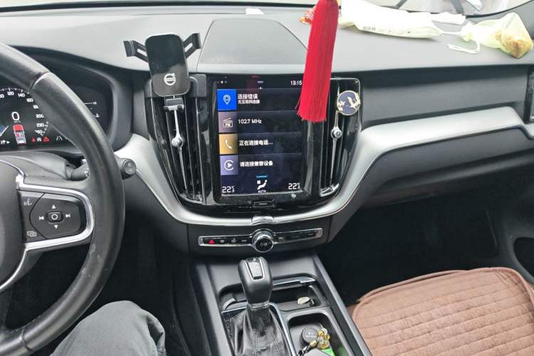 Used Volvo XC60 2021 T5 4x4 Smart Luxury Edition Audio And AC Panel