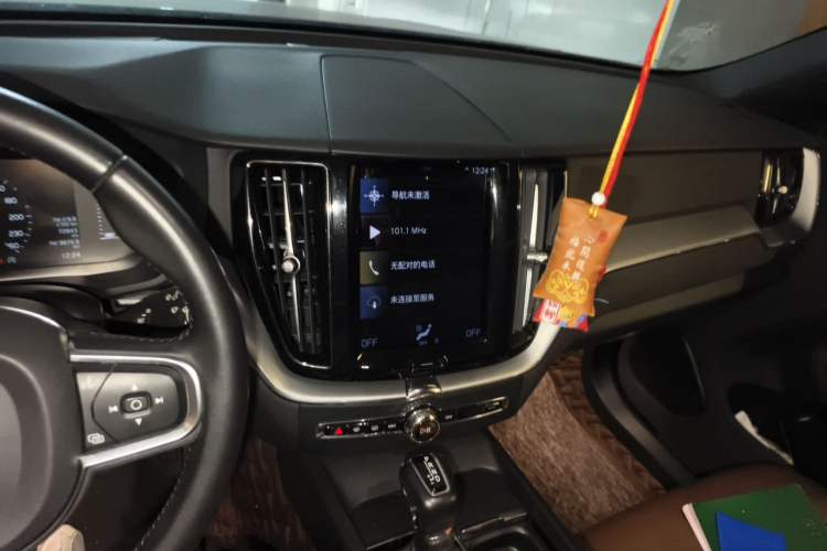 Used Volvo XC60 2021 T5 4x4 Smart Luxury Edition Audio And AC Panel