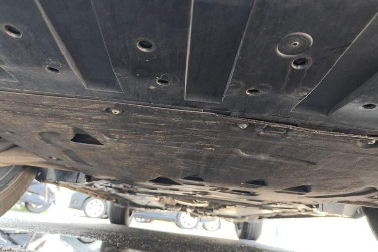 Used Volvo XC60 2021 T5 4x4 Zhiya Luxury Edition Chassis Front