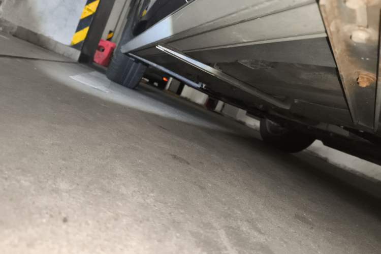 Used Volvo XC60 2021 T5 4x4 Zhiyi Sport Edition Chassis Rear Left
