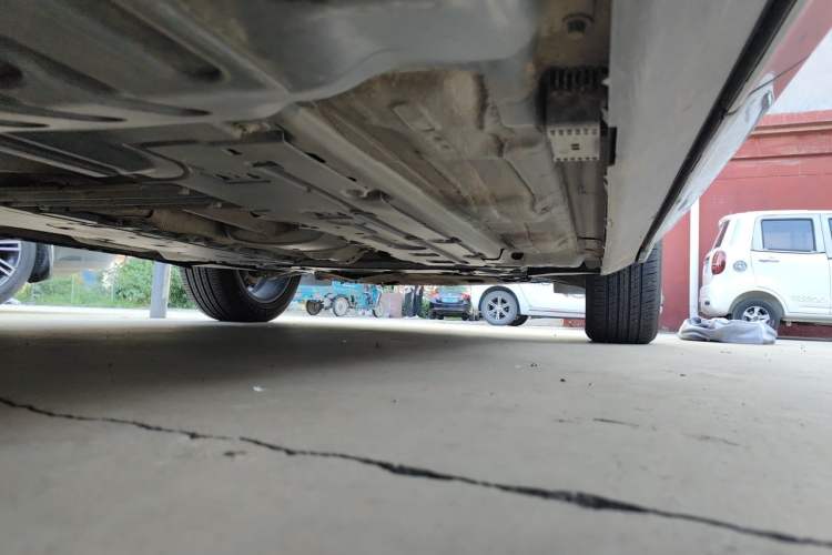 Used Volvo XC60 2021 T5 4x4 Smart Luxury Edition Chassis Rear Right