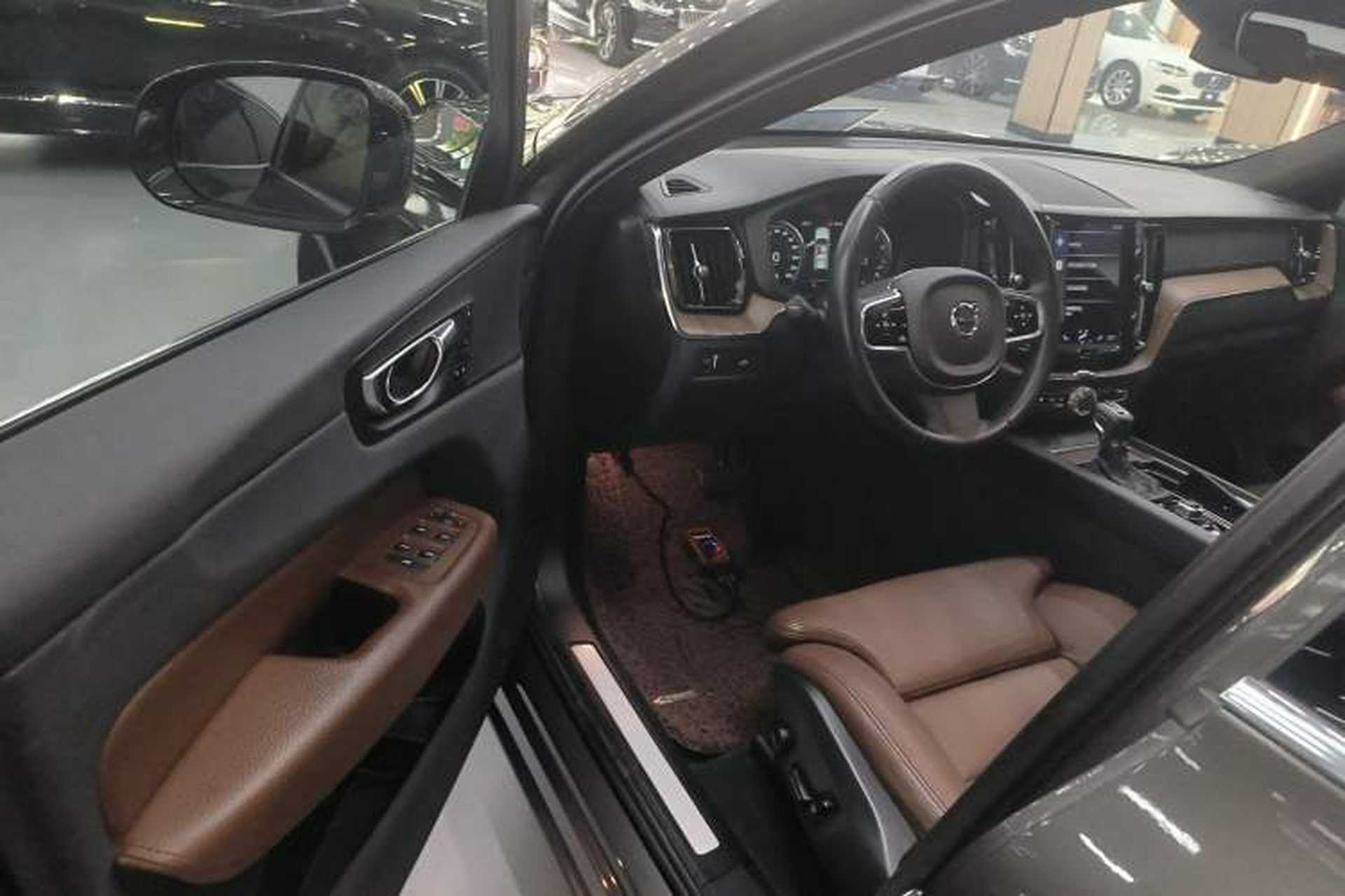 Used Volvo XC60 2021 T5 4x4 Smart Luxury Edition Driver Seat