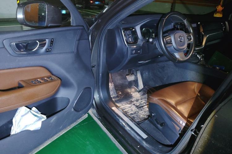 Used Volvo XC60 2021 T5 4x4 Smart Luxury Edition Driver Seat