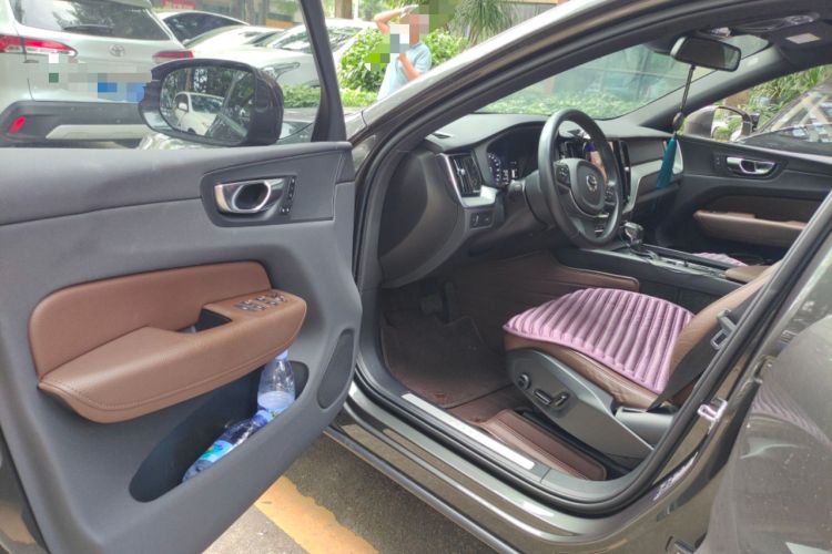 Used Volvo XC60 2021 T5 4x4 Smart Luxury Edition Driver Seat