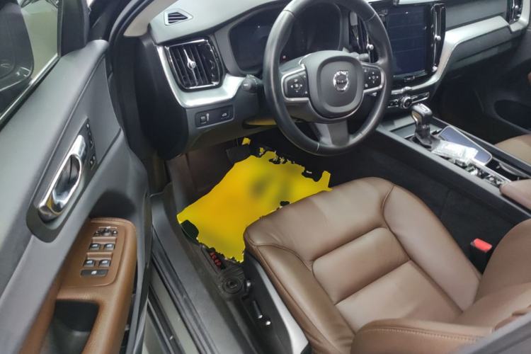 Used Volvo XC60 2021 T5 4x4 Smart Luxury Edition Driver Seat