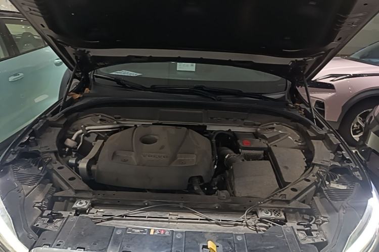 Used Volvo XC60 2021 T5 4x4 Zhiya Luxury Edition Engine Bay