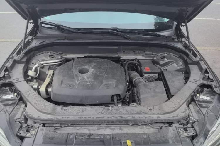 Used Volvo XC60 2021 T5 4x4 Smart Luxury Edition Engine Bay