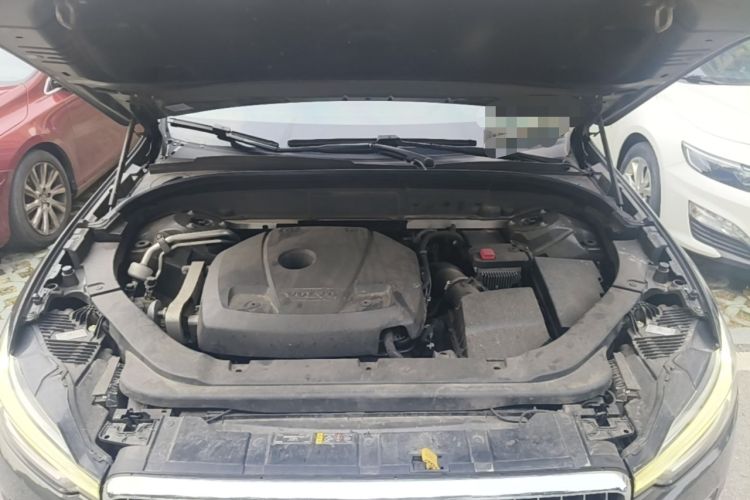 Used Volvo XC60 2021 T5 4x4 Smart Luxury Edition Engine Bay