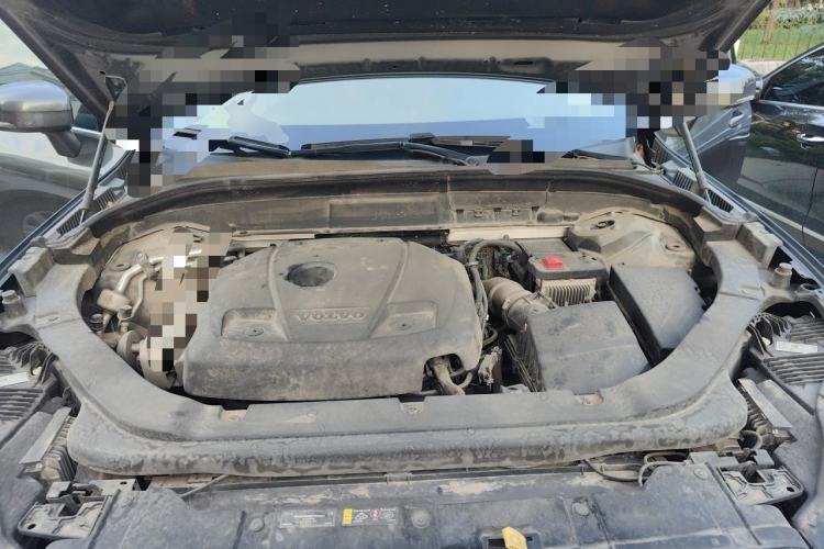 Used Volvo XC60 2021 T5 4x4 Smart Luxury Edition Engine Bay