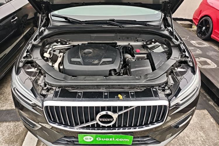 Used Volvo XC60 2021 T5 4x4 Smart Luxury Edition Engine Bay