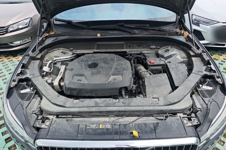 Used Volvo XC60 2021 T5 4x4 Smart Luxury Edition Engine Bay