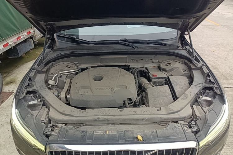 Used Volvo XC60 2021 T5 4x4 Smart Luxury Edition Engine Bay