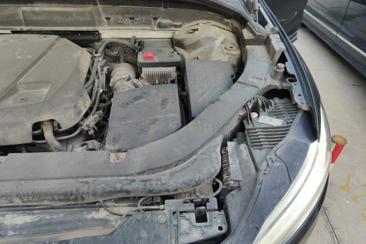 Used Volvo XC60 2021 T5 4x4 Smart Luxury Edition Engine Bay Left