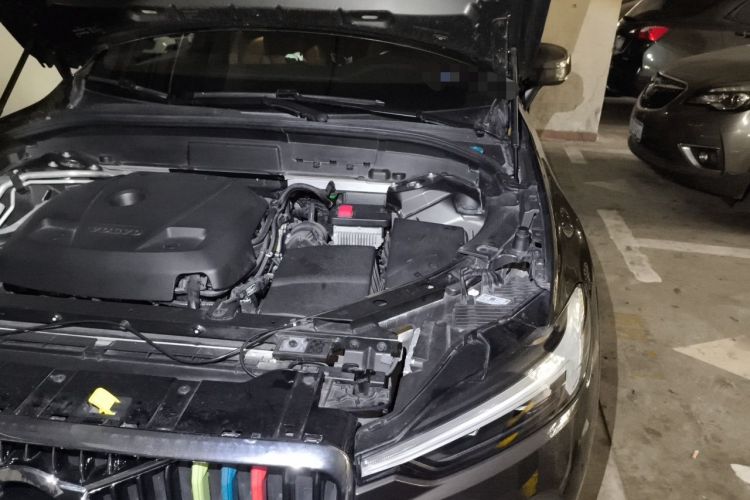 Used Volvo XC60 2021 T5 4x4 Zhiyi Sport Edition Engine Bay Left