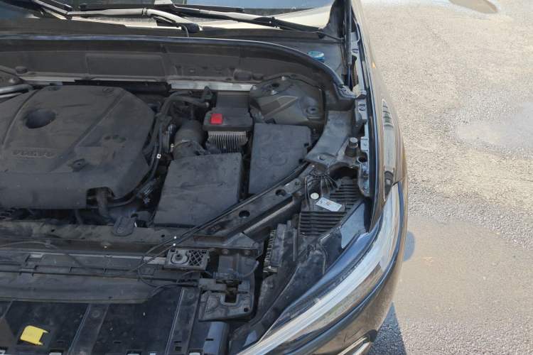 Used Volvo XC60 2021 T5 4x4 Zhiya Luxury Edition Engine Bay Left