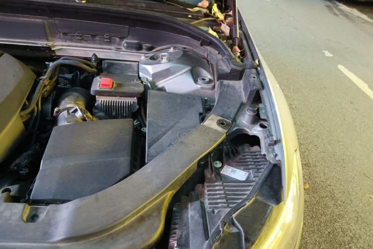 Used Volvo XC60 2021 T5 4x4 Smart Luxury Edition Engine Bay Left